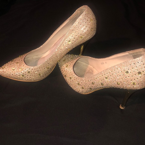 MeMee’s Closet - Picture 3 of 3